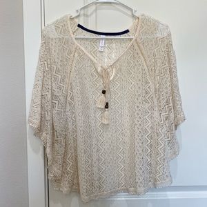 Beautiful Patterned Cream Top
